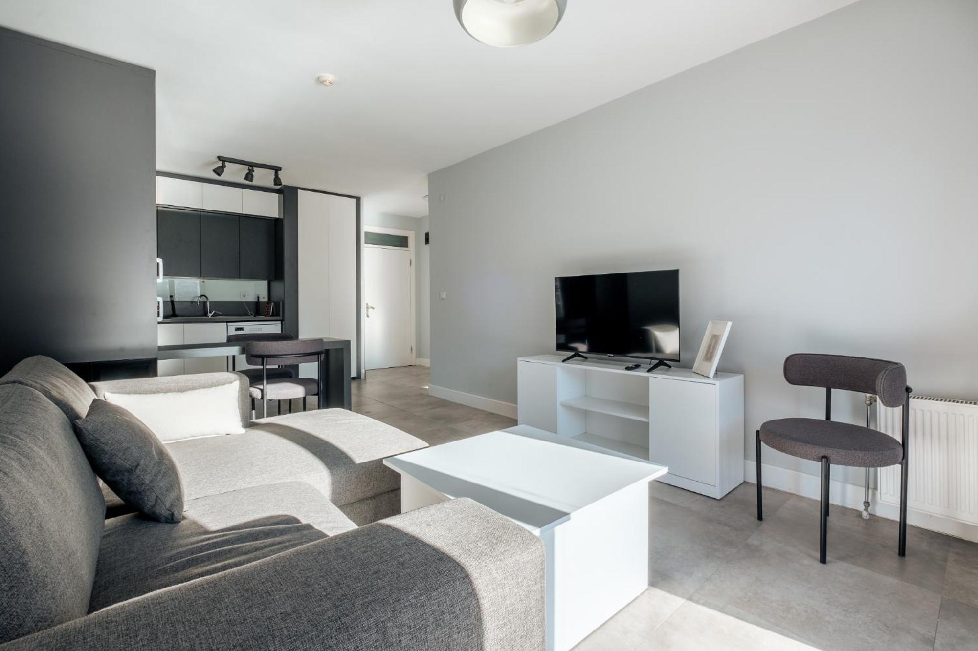 Luminous Flat 7 Min To Arcadium Mall In Daire